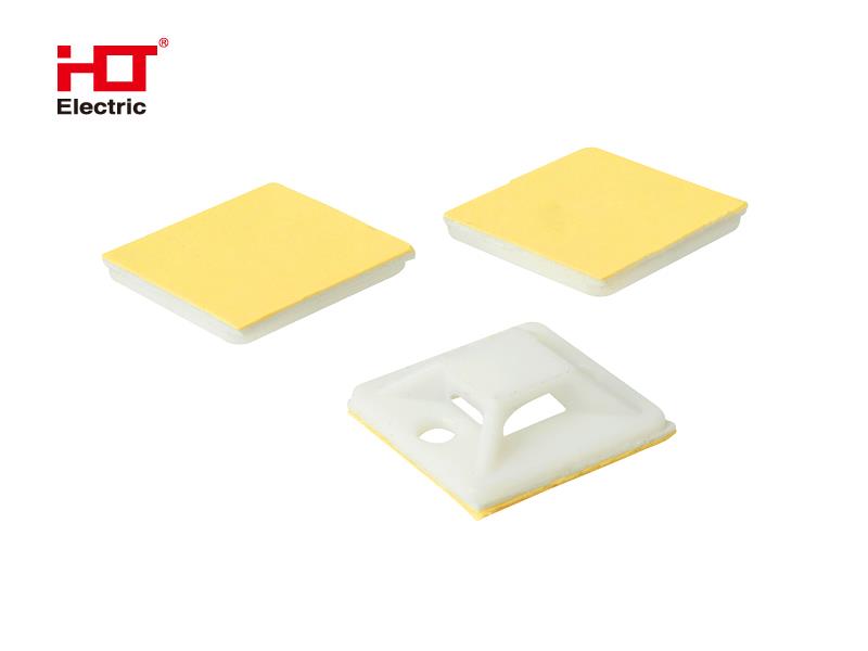 Площадка самоклеющаяся 30x30 под хомуты-белый (уп./100 шт) HLT